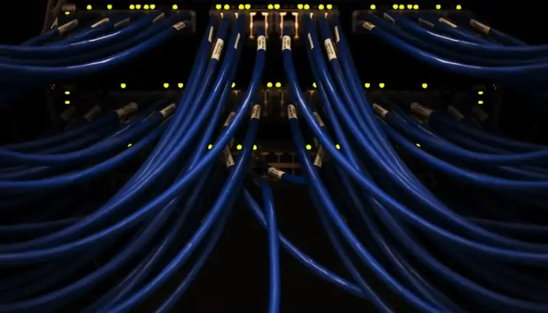 Gateway API v1.6 makes TCP and UDP routes production-ready architecture diagram showing Layer 4 TCPRoute and UDPRoute listener attachments.